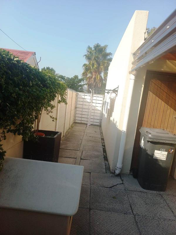 3 Bedroom Property for Sale in Athlone Western Cape